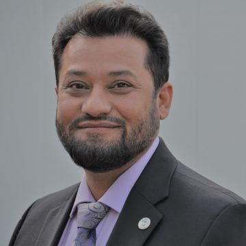 Farooq Ajmal Headshot 2